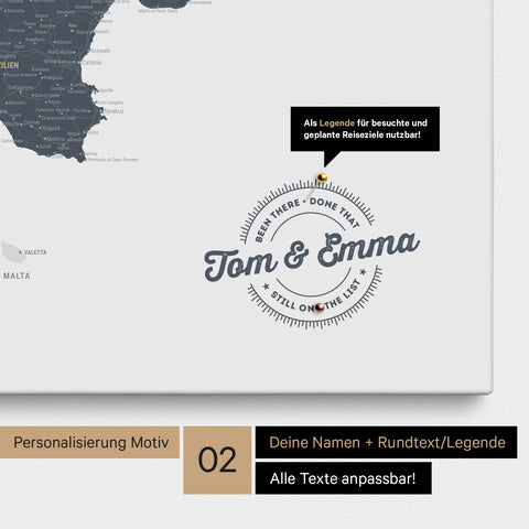 Italien-Karte Pinn-Leinwand in Denim Blue mit Personalisierung als rundes Logo, das eine Legende für bereits besuchte Reiseziele im Rundtext beinhaltet