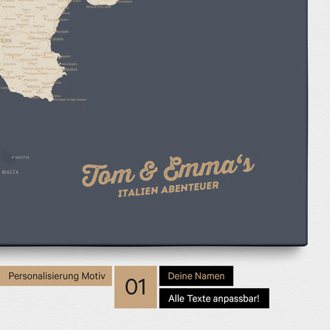 Landkarte von Italien als Pinnwand Leinwand in Hale Navy (Dunkelblau Gold) mit Personalisierung und Namen in einer modernen Schreibschrift