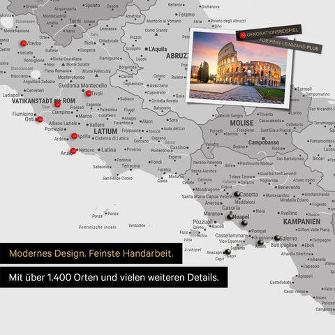 Italien Landkarte in Multicolor Grau als Leinwand zum Pinnen zeigt einen Ausschnitt von Rom, Abruzzien und Kampanien mit vielen Details wie Nationalparks, Flüssen und zahlreichen kleinen Orten und Städten, die teilweise mit Pins markiert sind
