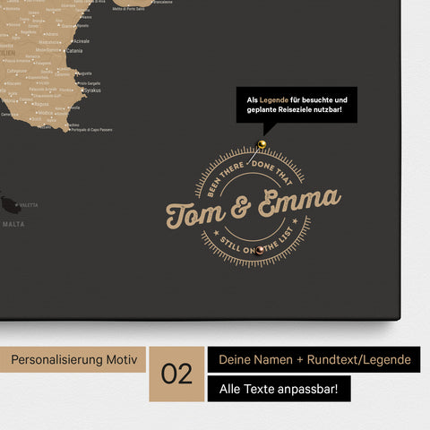 Italien-Karte Pinn-Leinwand in Sonar Black (Schwarz-Gold) mit Personalisierung als rundes Logo, das eine Legende für bereits besuchte Reiseziele im Rundtext beinhaltet