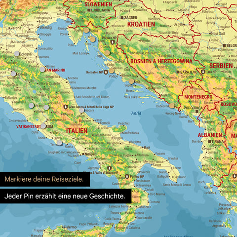 Detail einer topografischen Europa Landkarte als Magnet-Poster zeigt einen Ausschnitt von Italien, Kroatien und Griechenland
