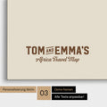 Personalisierung einer Afrika-Karte Pinnwand in Desert Sand (Beige) mit einem Logo im Vintage-Look