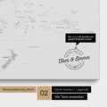 Personalisierte Australien-Karte als Pinn-Leinwand in Farbe Hellgrau mit eingedruckten Namen und einer Legende zur Markierung von besuchten Orten