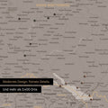 Ausschnitte einer DACH-Karte als Pinn-Leinwand in Warmgray (Braun-Grau) mit 3.400 Orten