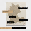 Vielfältige Konfigurationsmöglichkeiten einer DACH-Karte in Desert Sand (Beige)