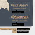 Pinnwand Leinwand einer Deutschland-Karte in Hale Navy (Dunkelblau-Gold) mit Personalisierung als Logo mit Familiennamen