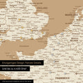 Ausschnitt einer magnetischen Europakarte in Treasure Gold zeigt einen Ausschnitt von England, Frankreich und Belgien mit Details wie Nationalparks, Flüssen und zahlreichen kleineren Orten und Städten