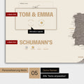 Magnetische Europa-Karte in einem modernen Design in Warmgray (Braun-Grau) als Magnet-Poster mit Personalisierung als Logo mit einer Weltkugel