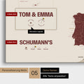 Europa-Karte in einem modernen Design in Bordeaux Rot als Pinn-Leinwand mit Personalisierung als Logo mit einer Weltkugel