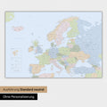 Neutrale und schlichte Ausführung einer magnetischen Politische Europakarte in Multicolor Atlas
