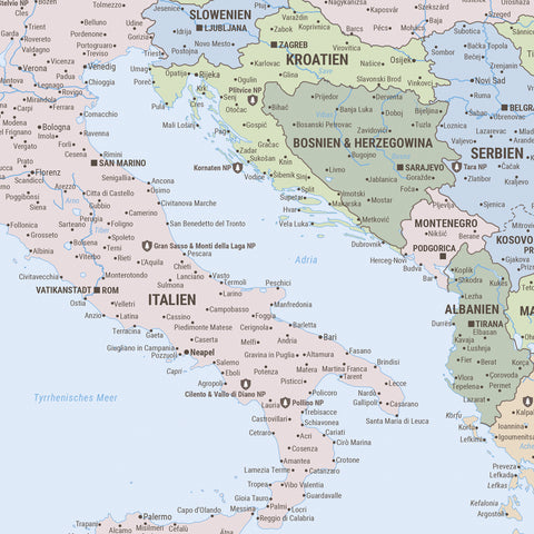 Mappa dell’Europa TRAVEL® poster premium – Atlante multicolore (mappa politica)