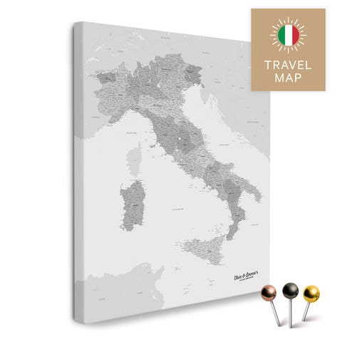 Italien-Landkarte in der Farbe Multicolor Grau in einem modernen, minimalistischem Design als Leinwand zum Pinnen von Reisen und Orten