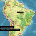 Dettaglio di una mappa topografica del mondo come Mappa da puntine in Multicolor Topo con puntine che mostrano un itinerario di viaggio tracciato in Sud America attraverso i paesi Brasile, Perù ed Ecuador