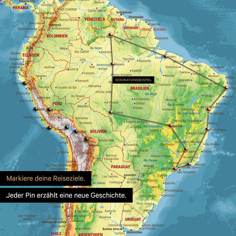 Dettaglio di una mappa topografica del mondo come Mappa da puntine in Multicolor Topo con puntine che mostrano un itinerario di viaggio tracciato in Sud America attraverso i paesi Brasile, Perù ed Ecuador