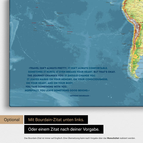 Mappa topografica mondiale in Multicolor Topo con citazione stampata di Anthony Bourdain, che può essere sostituita con qualsiasi altra citazione durante la personalizzazione