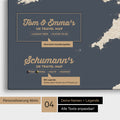 England-Karte als Leinwand zum Pinnen in Farbe Hale Navy (Dunkelblau-Gold) mit Personalisierung in Form eines Logos für Familiennamen