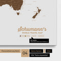 Mappa per puntine tela di una mappa del mondo marrone con personalizzazione come logo con cognome e legenda