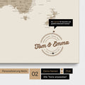 Mappa del mondo personalizzata come Mappa per puntine su tela in Desert Sand (beige) con nomi stampati e una legenda per segnare i luoghi visitati