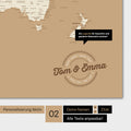 Motivo alternativo per una personalizzazione con il tuo nome su una mappa del mondo a colori Treasure Gold
